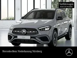 Grau Gebraucht 2025 Mercedes GLA200 AMG SUV | 43.900 € (Fairer Preis)
