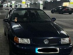 Blau Gebraucht 1997 VW Polo Kleinwagen | 900 € (Guter Preis)