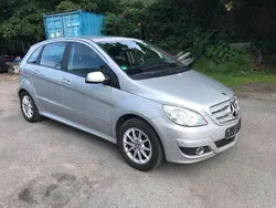 Silber Gebraucht 2009 Mercedes B200 Van / Kleinbus | 3.999 € (Guter Preis)