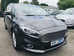 Grau (magneticgraumet.) Gebraucht 2018 Ford S-MAX Titanium Van / Kleinbus | 24.550 € (Etwas zu teuer)