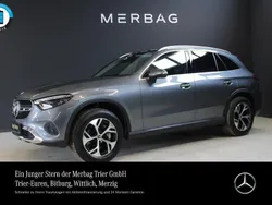 Grau Gebraucht 2023 Mercedes GLC300e Avantgarde SUV | 49.960 € (Guter Preis)