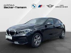 Saphirschwarz Gebraucht 2024 BMW 118 Advantage Kleinwagen | 26.906 € (Fairer Preis)
