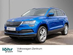 Raceblau metallic met. Gebraucht 2021 Skoda Karoq Style SUV | 24.680 € (Etwas zu teuer)