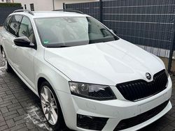 Weiß Gebraucht 2016 Skoda Octavia RS Kombi | 10.399 € (Guter Preis)