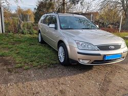 Gold Gebraucht 2005 Ford Mondeo Ghia Kombi | 1.990 € (Etwas zu teuer)