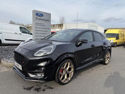Obsidianschwarz (metallic) Gebraucht 2022 Ford Puma Performance Edition SUV | 29.490 €