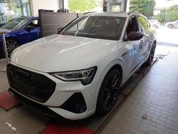 Gletscherweiß metallic Gebraucht 2022 Audi e-tron Sportback Black Edition SUV | 41.265 € (Fairer Preis)