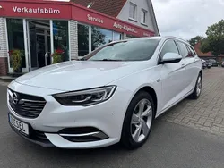 Weiß Gebraucht 2018 Opel Insignia Innovation Kombi | 15.900 € (Fairer Preis)