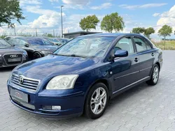 Blau Gebraucht 2004 Toyota Avensis Executive Kleinwagen | 3.950 € (Fairer Preis)