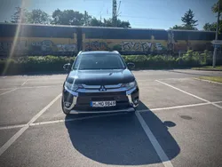 Schwarz Gebraucht 2015 Mitsubishi Outlander Plus SUV | 12.300 € (Guter Preis)