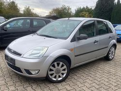 Gebraucht 2002 Ford Fiesta Ghia Limousine | 2.050 €