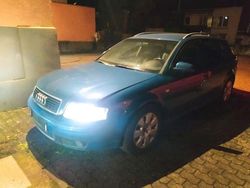 Blau Gebraucht 2001 Audi A4 Kombi | 1.550 € (Guter Preis)