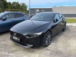 Jet black Gebraucht 2022 Mazda 3 Selection Limousine | 23.990 € (Etwas zu teuer)
