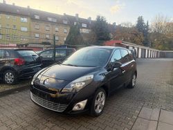 Schwarz Gebraucht 2011 Renault Scénic III Dynamique Van / Kleinbus | 3.399 € (Fairer Preis)