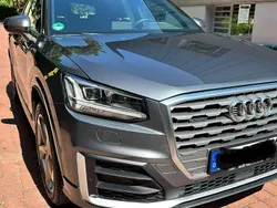 Grau Gebraucht 2018 Audi Q2 Design SUV | 21.499 € (Fairer Preis)