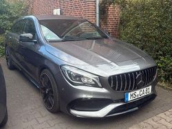 Grau Gebraucht 2017 Mercedes CLA250 Shooting Brake AMG Kombi | 22.500 € (Etwas zu teuer)