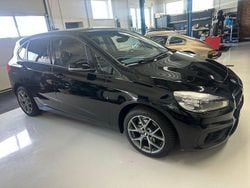 Schwarz Gebraucht 2015 BMW 216 Active Tourer Sport Line Van / Kleinbus | 6.670 € (Fairer Preis)