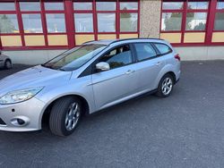 Silber Gebraucht 2012 Ford Focus Champions Edition Kombi | 4.400 € (Guter Preis)