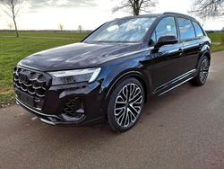 Grau Gebraucht 2024 Audi SQ7 Ambiente SUV | 107.990 € (Fairer Preis)