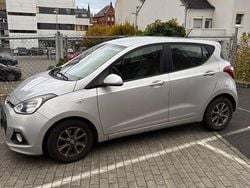 Silber Gebraucht 2015 Hyundai i10 Style Kleinwagen | 5.999 € (Guter Preis)