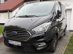 Schwarz Gebraucht 2019 Ford Tourneo Titanium Van / Kleinbus | 34.600 € (Teuer)