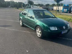 Grün Gebraucht 2002 VW Bora Limousine | 2.650 € (Teuer)