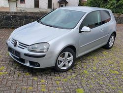 Silber Gebraucht 2008 VW Golf V Kleinwagen | 2.800 € (Etwas zu teuer)