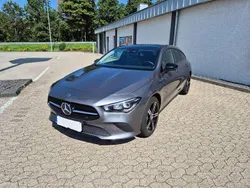 Grau Gebraucht 2022 Mercedes CLA200 Shooting Brake Kombi | 29.950 € (Fairer Preis)