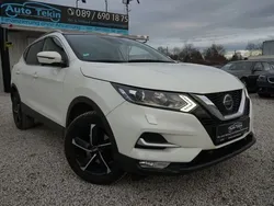 Brilliant white (m) Gebraucht 2019 Nissan Qashqai N-Connecta SUV | 17.790 € (Fairer Preis)