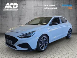 Weiß Gebraucht 2021 Hyundai i30 N Line Limousine | 19.470 € (Etwas zu teuer)