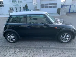 Schwarz Gebraucht 2005 Mini Cooper Kleinwagen | 3.990 € (Etwas zu teuer)
