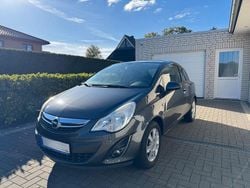Grau Gebraucht 2012 Opel Corsa Edition Kleinwagen | 3.500 € (Fairer Preis)