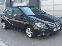 Schwarz Gebraucht 2012 Mercedes B180 Van / Kleinbus | 6.950 € (Fairer Preis)