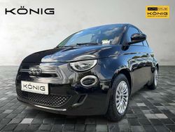 Onyxschwarz Gebraucht 2023 Fiat 500e Kleinwagen | 25.989 € (Etwas zu teuer)