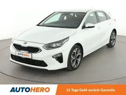 Weiß Gebraucht 2022 Kia Ceed Spirit Limousine | 22.290 € (Fairer Preis)