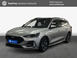 Moondust silver (metallic) Gebraucht 2023 Ford Focus ST-Line Kombi | 23.900 € (Guter Preis)