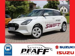 Weiß Gebraucht 2025 Suzuki Swift Comfort Kleinwagen | 20.995 € (Fairer Preis)