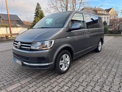 Grau Gebraucht 2016 VW Multivan Van | 33.850 €
