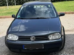 Grau Gebraucht 2002 VW Golf IV Basis Limousine | 999 € (Guter Preis)