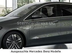Mountaingraumetallic Gebraucht 2024 Mercedes B180 Progressive Van / Kleinbus | 30.400 € (Guter Preis)
