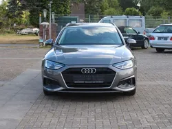 Grau Gebraucht 2022 Audi A4 Basis Kombi | 22.450 € (Superpreis)
