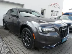 Grau Gebraucht 2017 Chrysler 300C Limousine | 24.950 €