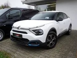 Weiss / polarweiss Gebraucht 2022 Citroën e-C4 Shine Limousine | 21.980 € (Fairer Preis)