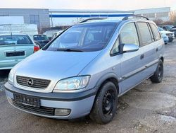 Grau Gebraucht 2001 Opel Zafira Van / Kleinbus | 800 € (Superpreis)
