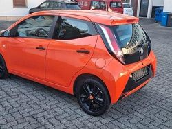 Orange Gebraucht 2014 Toyota Aygo Kleinwagen | 5.999 € (Guter Preis)