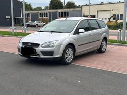 Silber Gebraucht 2007 Ford Focus Ambiente Kombi | 2.150 € (Fairer Preis)