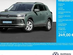 Cipressinogrün metallic Gebraucht 2024 VW Tiguan Basis SUV | 32.404 € (Superpreis)