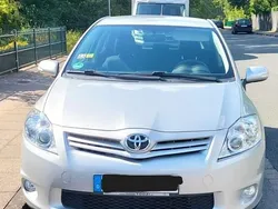 Silber Gebraucht 2012 Toyota Auris Travel Limousine | 4.900 €