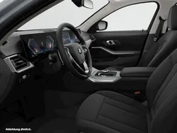 Grau Gebraucht 2024 BMW 318 Limousine | 34.250 € (Fairer Preis)