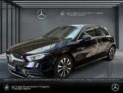 Schwarz Gebraucht 2021 Mercedes A200 AMG Limousine | 27.690 € (Etwas zu teuer)
